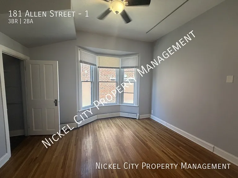 181 Allen St #1 — Photo 5