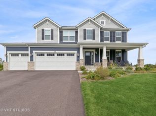 8 Crystal Downs Dr, Hawthorn Woods, IL 60047