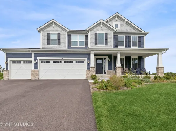 8 Crystal Downs Dr, Hawthorn Woods, IL 60047