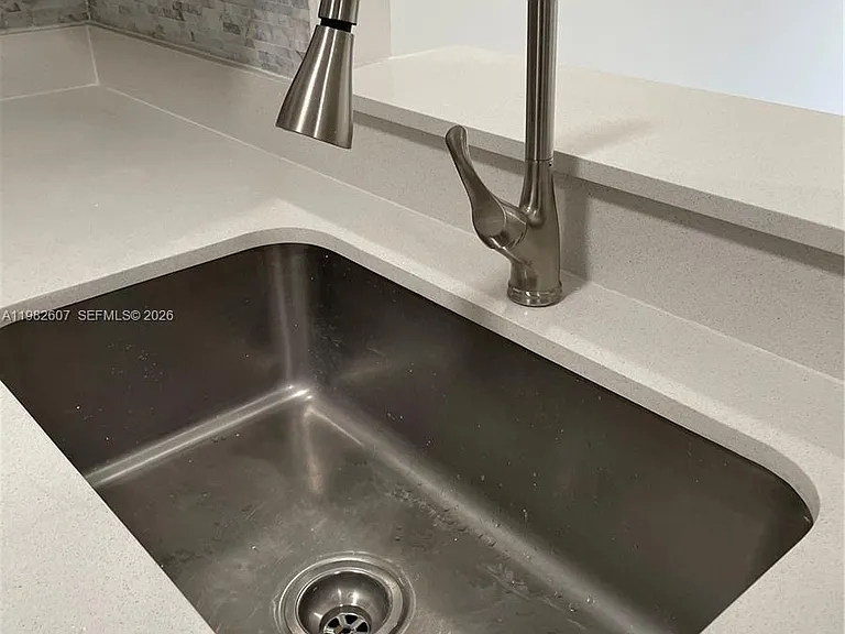 365 NE 125th St #409 — Photo 5