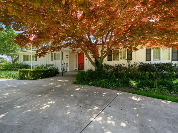 1829 Club Drive, Visalia, CA 93291