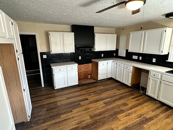 3rd image of 8880 Main St APT 17