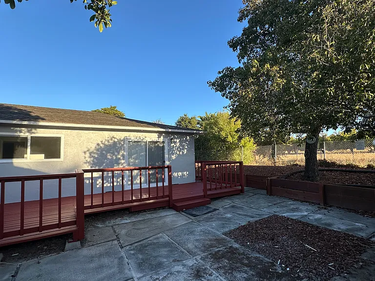 1860 Elkwood Dr — Photo 15
