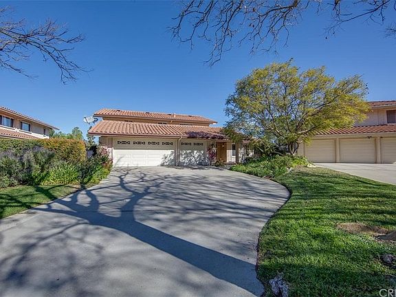 2nd image of 4004 Avenida Verano