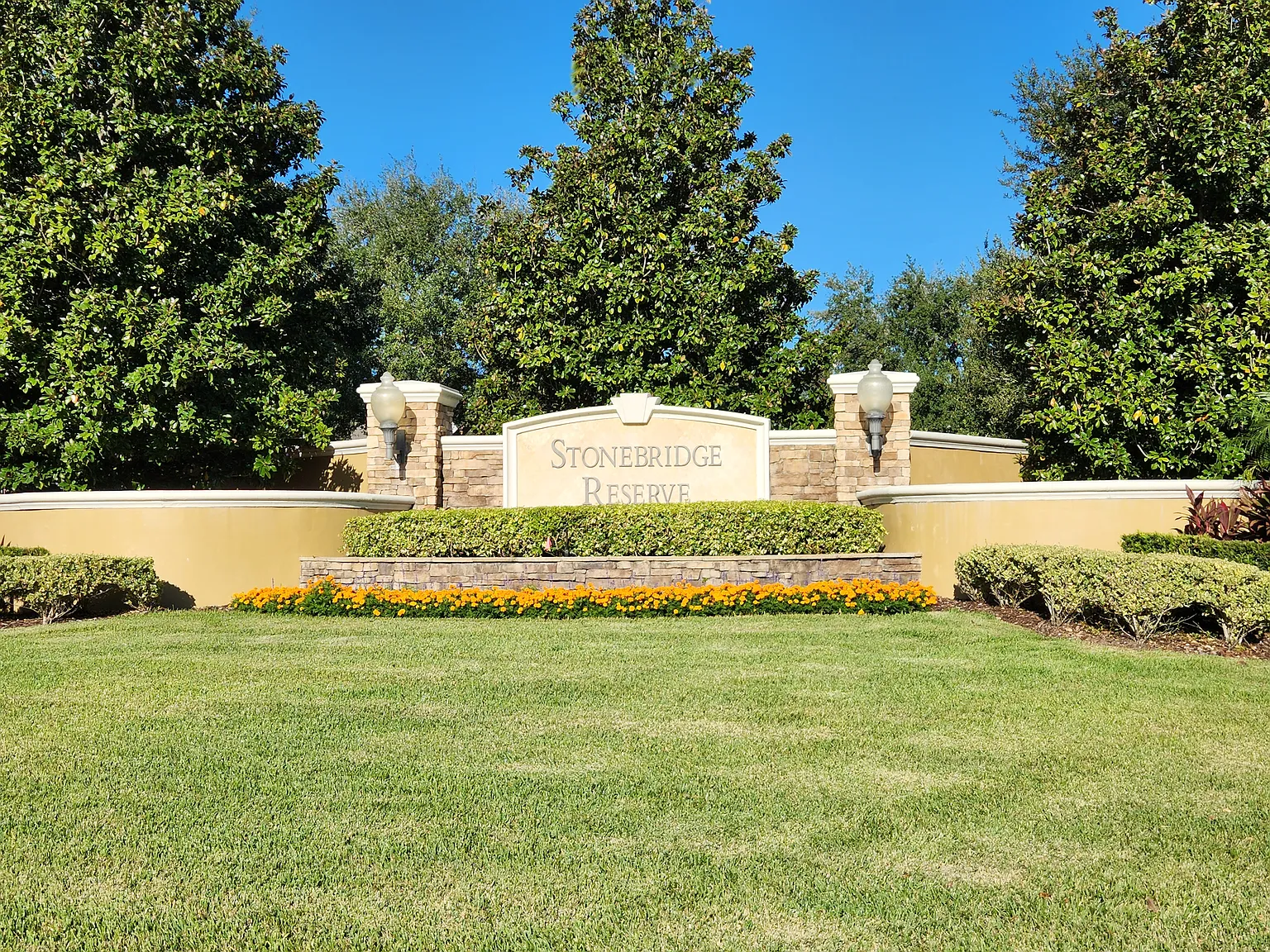 3 bed, 1247 sqft, $1,900 — Photo 3