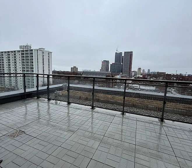 758 Dovercourt Rd #707 — Photo 8
