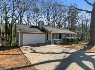 10 Burnt Hickory Ct, Stockbridge, GA 30281
