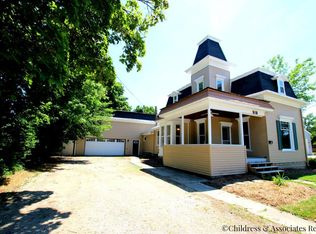 518 Spring St SE, Lowell, MI 49331