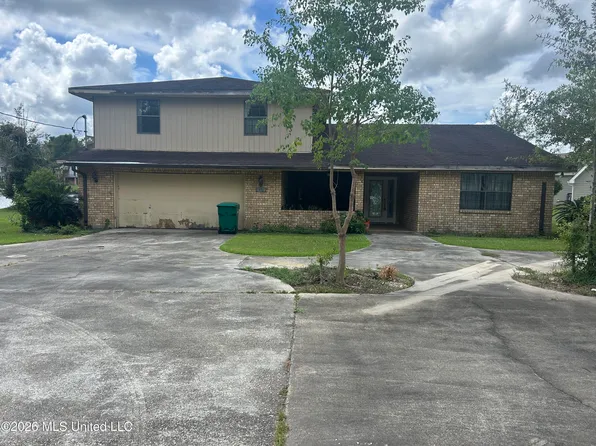 123 Peninsula Dr, Carriere, MS 39426
