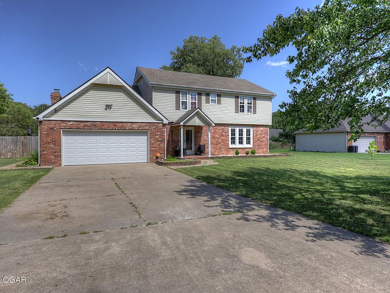 Listing photo 4