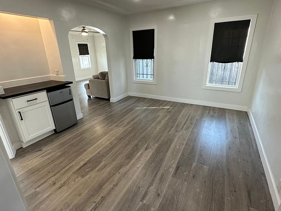 1st image of 556 W 92nd St #556