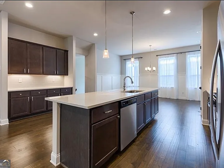 3312 Sangster Way — Photo 6