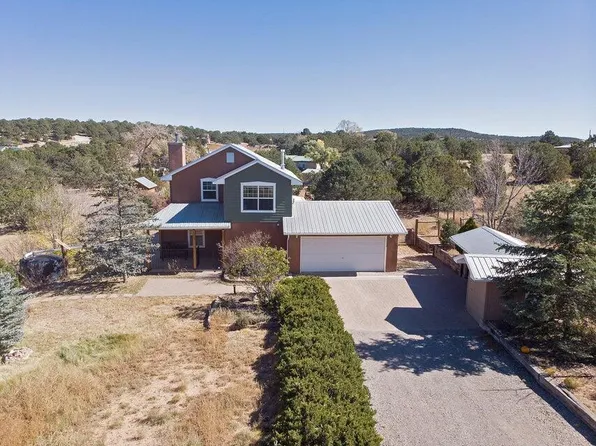 16 Calle Del Media, Tijeras, NM 87059