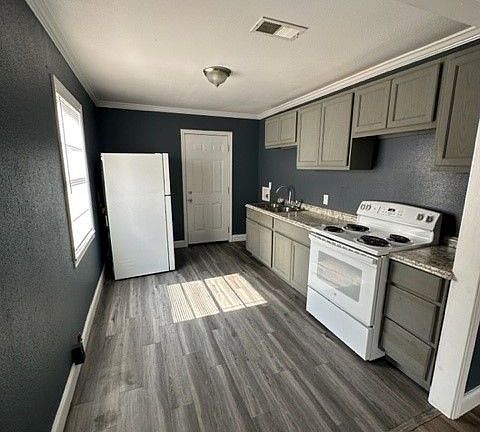 4th image of 501 Knox Ave #0