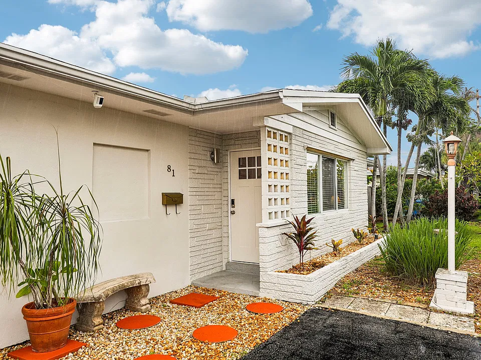81 NW 34th St