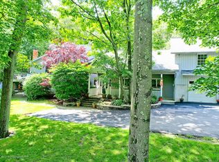 1238 Burger Hollow Rd, Effort, PA 18330