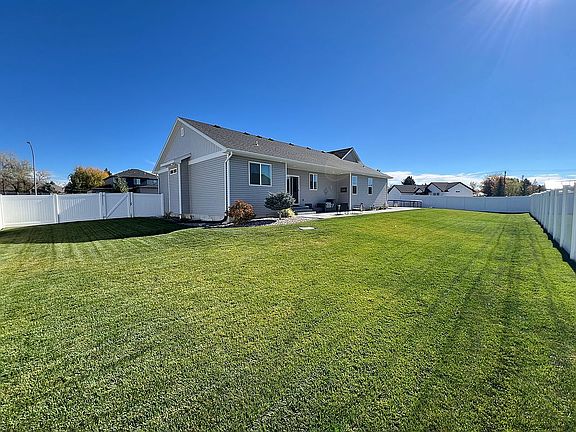 4th image of 782 Boxwood Dr