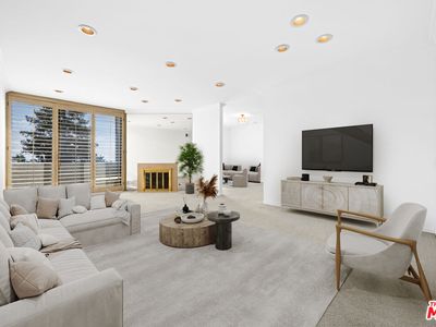 10739 Ashton Ave APT 204, Los Angeles, CA, 90024