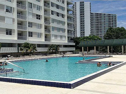 500 Bayview Dr #30 Photo 1