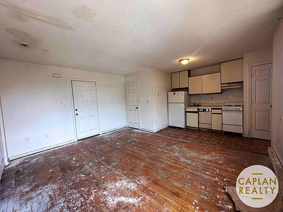 5th image of 1409 Chapel St #37