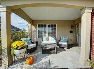 4138 Pond Willow Rd, Naperville, IL 60564