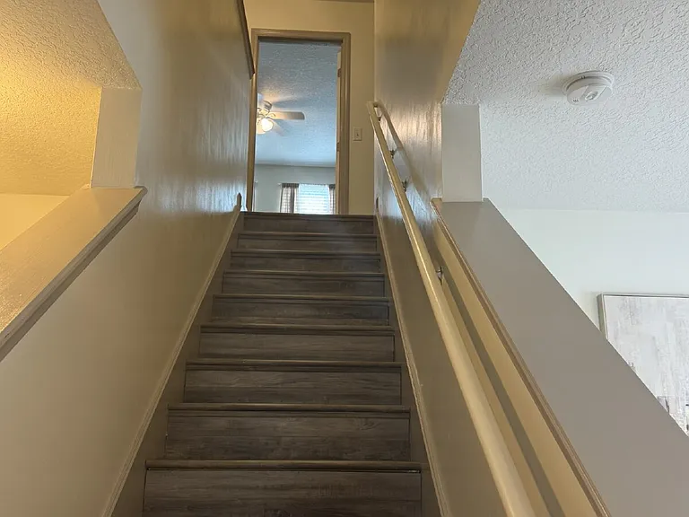 670 Grover Ln — Photo 21