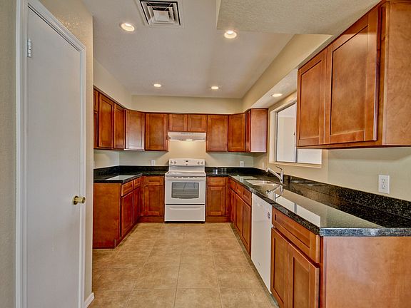 4th image of 12302 N 86th Ln