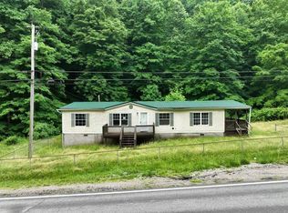 3855 Short Creek Rd, Racine, WV 25165