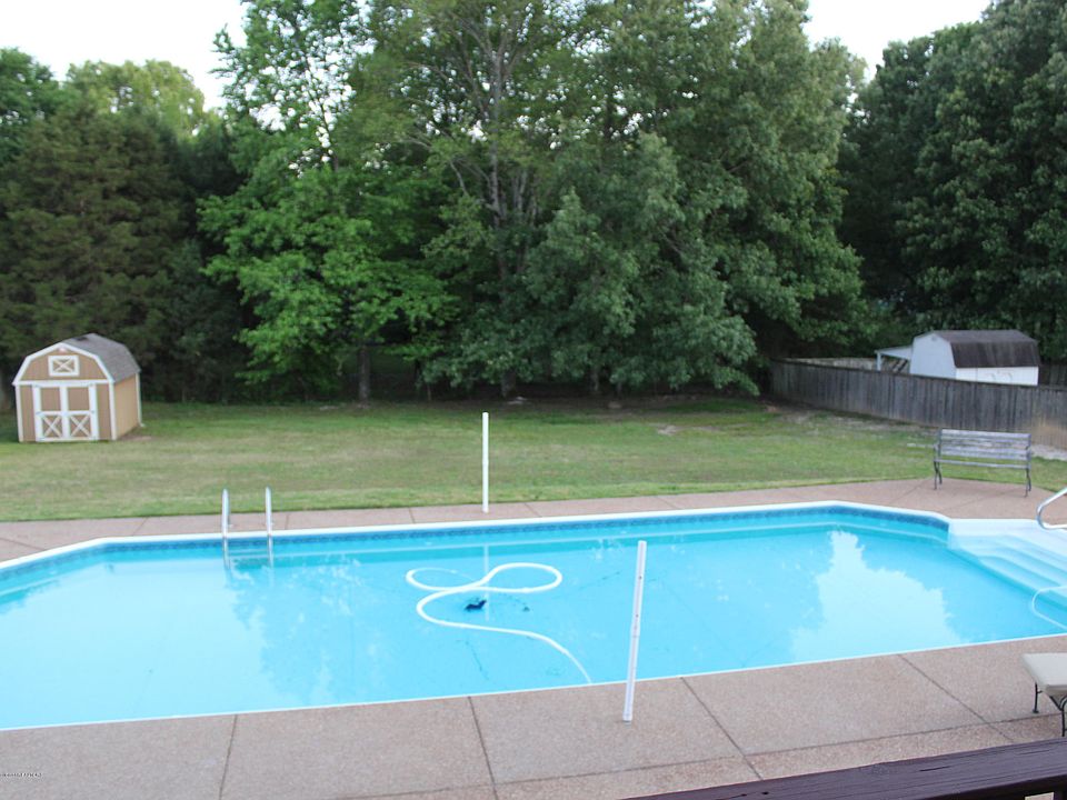 1st image of 1519 Lindsey Ln