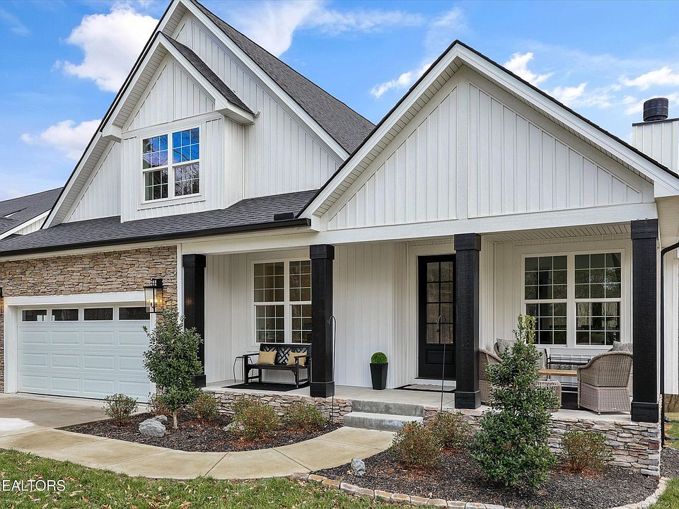 1st image of 310 Oostagala Ln