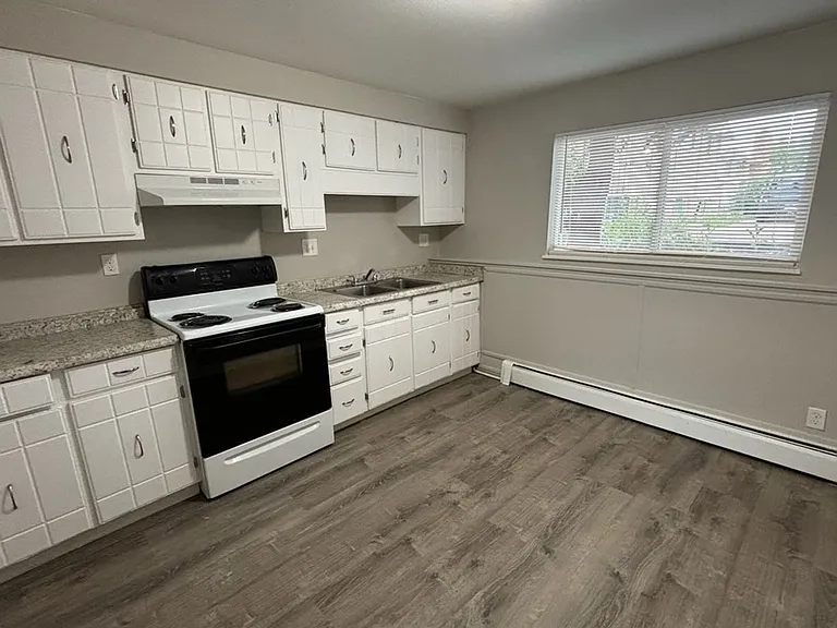 340 Gahart Drive — Photo 8