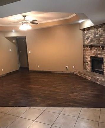 3rd image of 183 W Cherrywood Ln