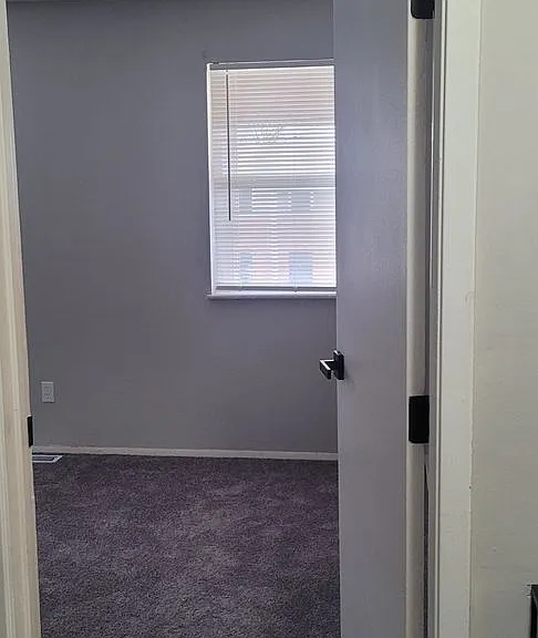 3230 N Talbot Ave — Photo 4