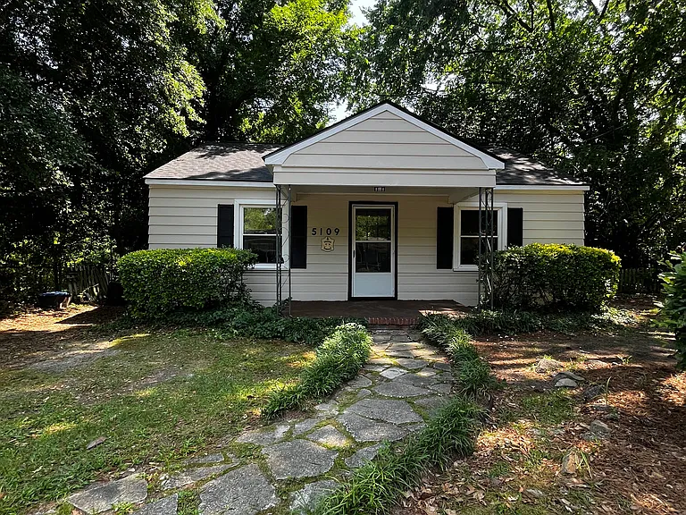 5109 Sequoia Rd — Photo 1