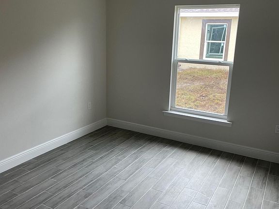 4th image of 521 Piedmont St