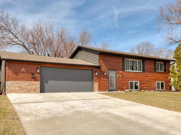 701 Parkridge Ave, Huxley, IA 50124