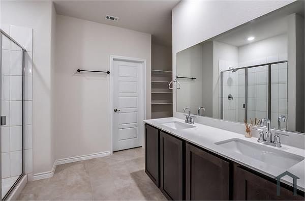 1st image of 7216 Headingham Way
