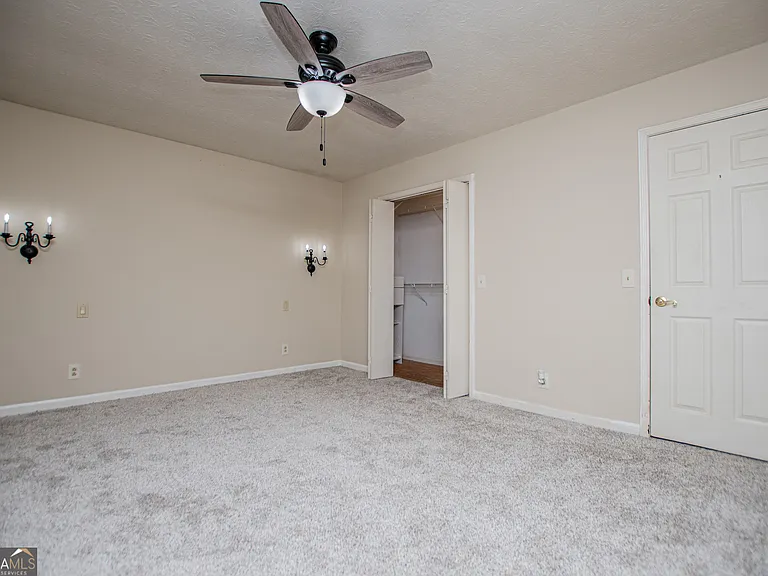 1499 Stonington Ct — Photo 23