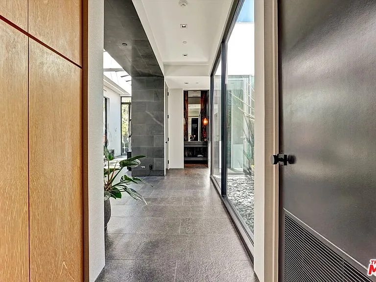 1049 Loma Vista Dr — Photo 40