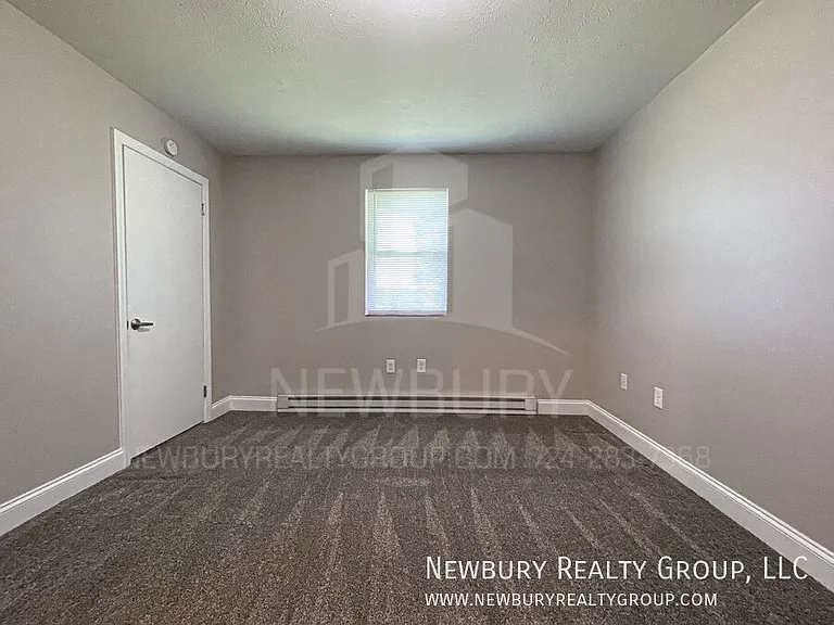 36 Sunbury Est — Photo 22
