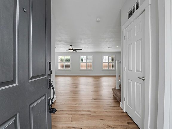 4th image of 16054 W Shangri La Rd