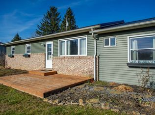 5988 E Clinton St, Albany, OH 45710