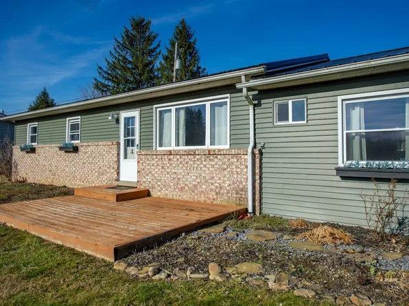 5988 E Clinton St, Albany, OH 45710