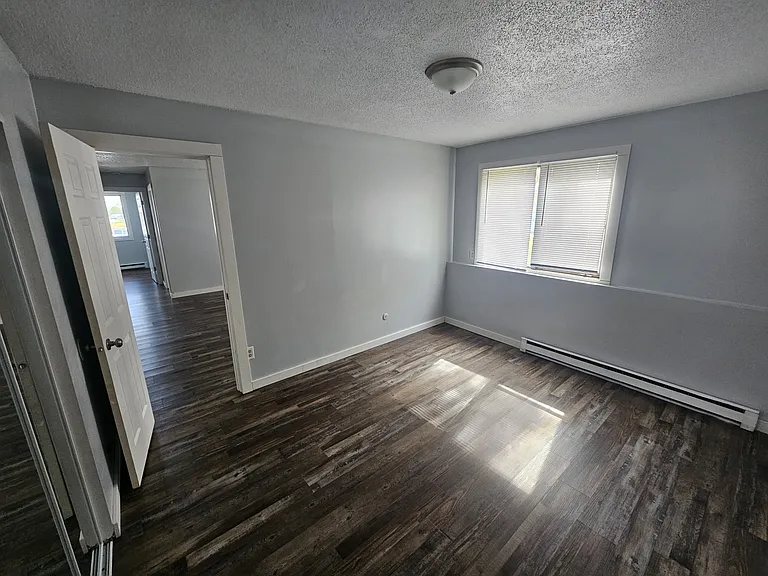 1097 Oakview Dr #5 — Photo 15