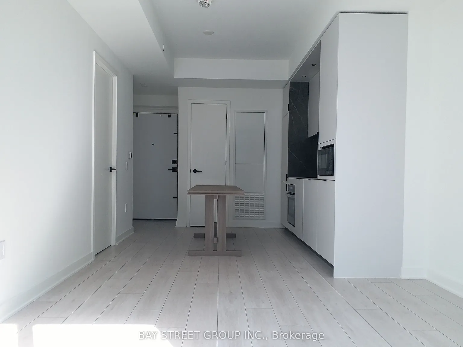 1 bed, $2,500 — Photo 4