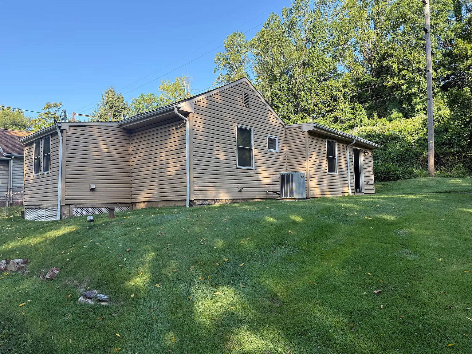 2 bed, 756 sqft, $1,875 — Photo 2