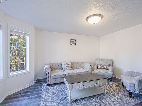 3rd image of 15617 NE 12th Way