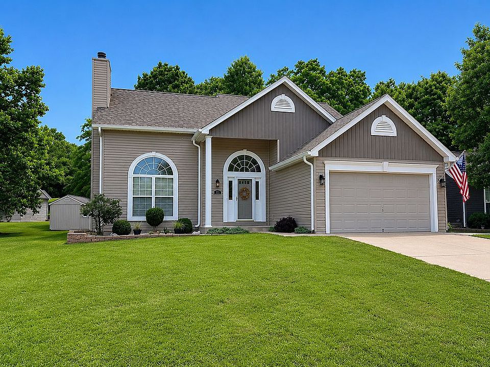 1st image of 27 Saint Nicholas Ct