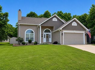 27 Saint Nicholas Ct, O'Fallon, MO 63366