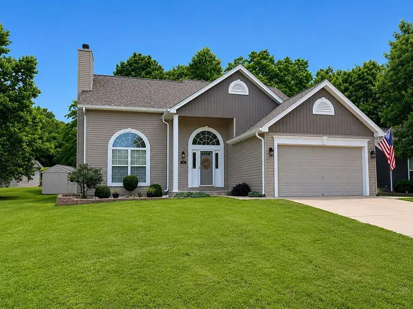 27 Saint Nicholas Ct, O'Fallon, MO 63366